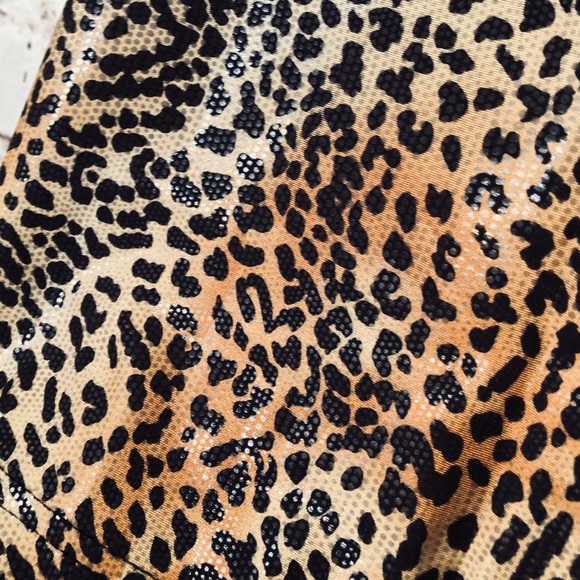 Tennis top and Skirt & shorts in Animal print - Picture 4 of 7